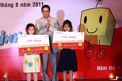 Trao hai giải nhất của cuộc thi (Ảnh: BTC)