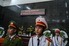 Sáng 20/3, lễ truy điệu chiến sỹ Cảnh sát Phòng cháy chữa cháy Chử Văn Khánh đã diễn ra trang trọng tại nhà tang lễ bệnh viện Bạch Mai (Hà Nội). (Ảnh: Minh Sơn/Vietnam+)