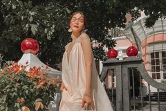 Phong cách bánh bèo phủ sóng street style của dàn sao Việt