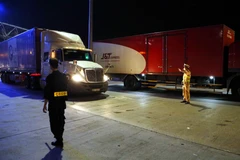 [Photo] COVID-19: Căng mình chống dịch nơi cửa ngõ Thủ đô