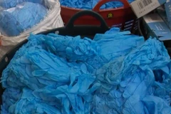 CNN: Găng tay y tế đã qua sử dụng tại Thái Lan được tuồn vào Mỹ