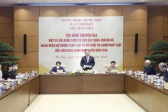 Chủ tịch Quốc hội chủ trì tọa đàm về xây dựng hệ thống pháp luật