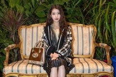 Khánh Linh, Quỳnh Anh Shyn đụng hàng nguyên set Gucci với IU