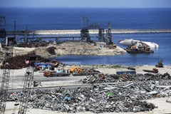 Những đống đổ nát sau vụ nổ kinh hoàng tại cảng Beirut, Liban. (Ảnh: AFP/TTXVN)