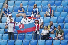 Cổ động viên bóng đá vòng chung kết EURO 2020. (Ảnh: THX/TTXVN)