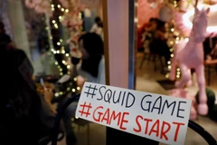 Netflix phải chỉnh sửa số điện thoại xuất hiện trong Squid Game 