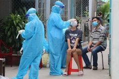 4 tỉnh khẩn trương truy vết, cách ly, xét nghiệm người về từ vùng dịch