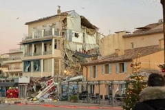 Pháp: Nổ khí gas khiến một chung cư bị sập tòa, 4 người thương vong