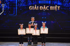 Trao giải Cuộc thi sáng tạo của thanh thiếu niên, nhi đồng toàn quốc 