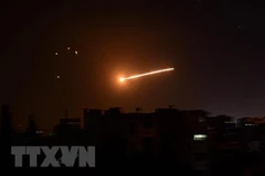 Israel phát động không kích bằng tên lửa vào ngoại ô thủ đô Syria
