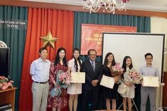 Phát huy tính năng động tích cực của thế hệ trẻ người Việt tại Séc