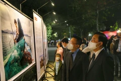 Trưng bày tác phẩm đoạt giải Cuộc thi Ảnh Báo chí thế giới 2021