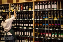 Rượu vang Australia được bày bán tại Bắc Kinh, Trung Quốc ngày 18/8/2020. (Ảnh: AFP/TTXVN)