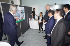 Giới thiệu mô hình hợp tác với Cộng hòa Áo nghiên cứu nuôi trồng thủy sản tại Đại học Nông lâm TP. HCM. (Ảnh: Hồng Kỳ/TTXVN