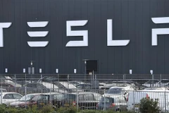 Tỷ phú Elon Musk bán 5 tỷ USD cổ phiếu của hãng xe điện Tesla