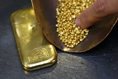Giá vàng tại thị trường châu Á đi ngang do đồng USD suy yếu