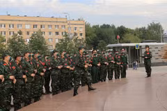 Đoàn QĐND Việt Nam dự Army Games dâng hoa tại tượng đài Bác Hồ