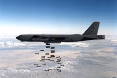 Mỹ điều máy bay B-52 không kích lực lượng Taliban tại Afghanistan