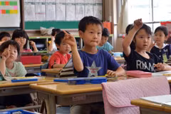 Nhật Bản chuẩn bị ra mắt "sách trắng quốc phòng" dành cho học sinh