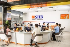 Giao dịch tại SHB. (Ảnh: Vietnam+)