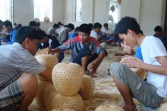 Lãi suất cho vay đối với người chấp hành xong án phạt tù bằng lãi suất cho vay đối với hộ nghèo quy định theo từng thời kỳ. (Ảnh: PV/Vietnam+)