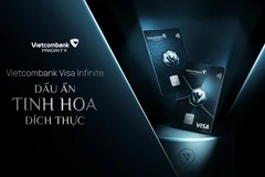 Hai thiết kế thẻ ấn tượng trên chất liệu kim loại là một trong những điểm nhấn tạo nên sự khác biệt của thẻ Vietcombank Visa Infinite. (Ảnh: Vietnam+)