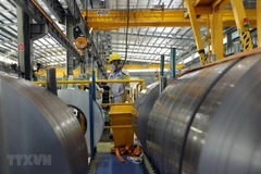 Sản xuất thép cuộn xuất khẩu tại Công ty TNHH Thép JFE Shoji Hải Phòng, vốn đầu tư Nhật Bản, tại Khu công nghiệp đô thị VSIP Hải Phòng. (Ảnh: Danh Lam/TTXVN)