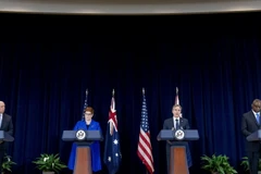 Bộ trưởng Quốc phòng Australia Peter Dutton, Ngoại trưởng Marise Payne cùng hai người đồng cấp Mỹ là Ngoại trưởng Antony Blinken và Bộ trưởng Quốc phòng Lloyd Austin trong cuộc tham vấn 2+2 tại Washington DC., ngày 16/9. (Ảnh: AFP/TTXVN)