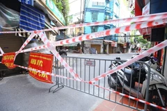 Hình ảnh Hà Nội tiếp tục phong tỏa nhiều nơi do có các ca mắc COVID-19