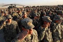 Binh sỹ Mỹ làm nhiệm vụ tại căn cứ không quân Bagram, Afghanistan, ngày 12/9/2006. (Ảnh: AFP/TTXVN)