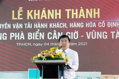 Ông Nguyễn Thành Phong, Chủ tịch Ủy ban Nhân dân Thành phố Hồ Chí Minh, phát biểu tại lễ khai trương. (Ảnh: Thanh Vũ/TTXVN)