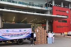 Chuyến xe đầu Xuân mang sữa yêu thương từ Cô Gái Hà Lan, Yomost và Friso tiếp tục lăn bánh ngay trong mùng 7 Tết để kịp thời đến với Hải Dương. (Nguồn: FrieslandCampina Việt Nam)