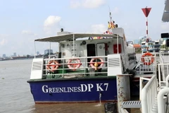 Lực lượng cảnh sát đường thủy làm nhiệm vụ. (Ảnh minh họa: Minh Trí/TTXVN)