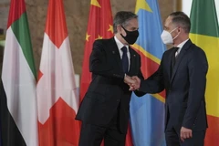 Ngoại trưởng Đức Heiko Maas (phải) và Ngoại trưởng Mỹ Antony Blinken tại cuộc gặp ở Berlin, Đức, ngày 23/6. (Ảnh: AFP/TTXVN)