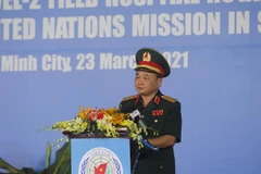 Thượng tướng Hoàng Xuân Chiến, Thứ trưởng Bộ Quốc phòng phát biểu tại lễ xuất quân. (Ảnh: Thanh Vũ/TTXVN)