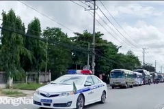 Lực lượng Công an Đồng Nai hộ tống công dân về quê Đắk Lắk tránh dịch. (Nguồn: baodongnai)