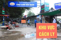 [Photo] Phong tỏa chợ Xanh Văn Quán do liên quan đến ca mắc COVID-19 