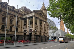 Giao thông thưa thớt tại một tuyến phố ở Melbourne, Australia do dịch COVID-19 ngày 25/3/2020. (Nguồn: THX/TTXVN)