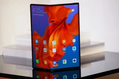 Mẫu điện thoại Huawei Mate X. (Nguồn: slashgear.com)