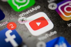 Các công ty mạng xã hội như Facebook, YouTube Instagram sẽ phải chịu sự kiểm tra giám sát chặt chẽ hơn nữa từ Ofcom. (Nguồn: Getty Images)