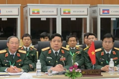 Bộ trưởng Phùng Quang Thanh phát biểu tại Hội nghị ADMM-7. (Ảnh: Quân Thủy/TTXVN)