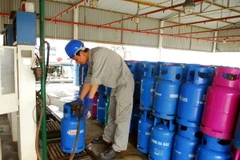 Từ 1/6 giá gas tăng từ 5.000-6.000 đồng cho mỗi bình 12kg