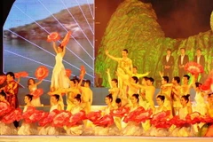 Chưa xử lý sự cố "hát nhép" ở Carnaval Hạ Long 2014