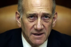 Cựu Thủ tướng Israel Olmert lĩnh án 6 năm tù vì nhận hối lộ