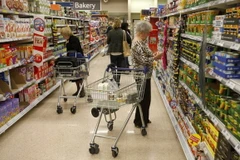 Tỷ lệ lạm phát của Anh xuống mức thấp nhất trong 12 năm