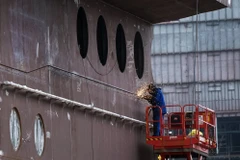 [Photo] Cận cảnh quá trình đóng chiến hạm lớp Mistral của Nga