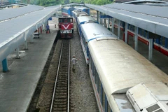 Các tuyến Hà Nội - Lào Cai, Hà Nội - Hải Phòng vẫn còn nhiều vé cả 2 giai đoạn trước và sau Tết. (Ảnh: Huy Hùng/TTXVN)