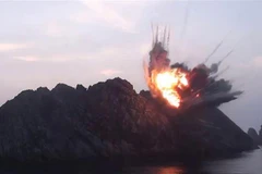 Ảnh do Hãng thông tấn Trung ương Triều Tiên phát ngày 7/8/2019: Tên lửa dẫn đường chiến thuật kiểu mới được Triều Tiên phóng thử tại một địa điểm không xác định ngày 6/8/2019. (Ảnh: AFP/TTXVN)