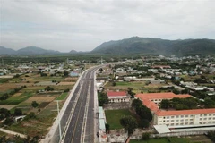 Tuyến tránh Quốc lộ 56 chạy qua thành phố Bà Rịa, đây sẽ là điểm cuối của dự án đường cao tốc Biên Hòa-Vũng Tàu. (Ảnh: Hoàng Nhị/TTXVN)