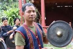 Đinh A Ngưi - người Bahnar tiên phong làm du lịch cộng đồng, góp phần bảo tồn văn hóa dân tộc. (Ảnh: Hồng Điệp/TTXVN)